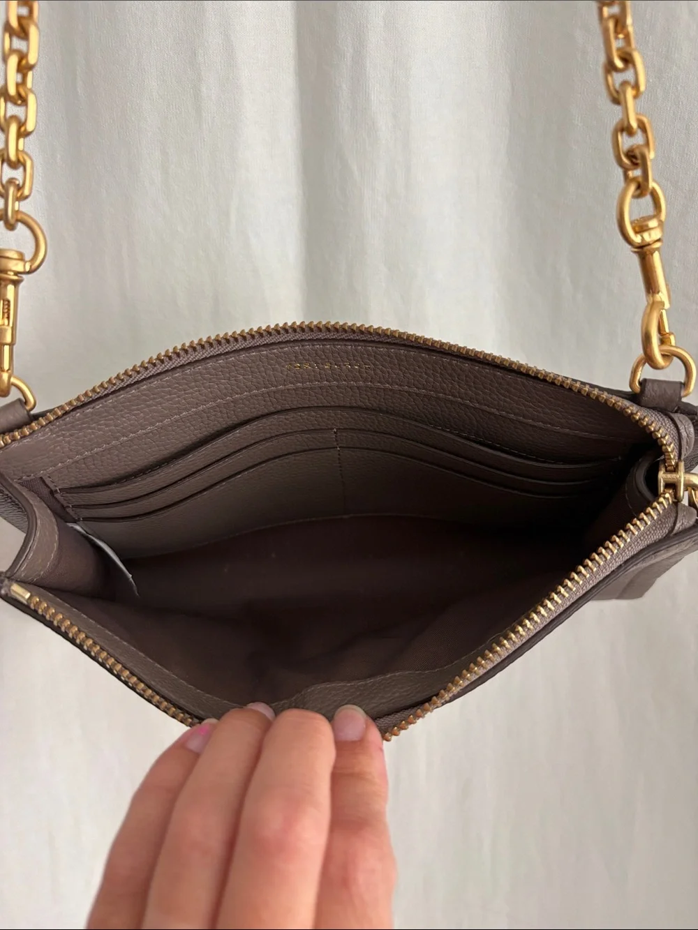 Tory Burch compact pebbled